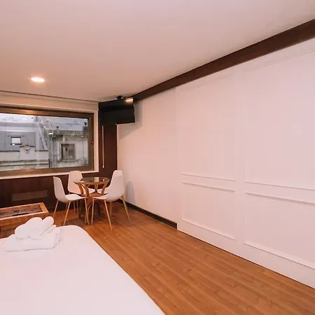 Estilo Y Calidez En El Centro By * 比戈